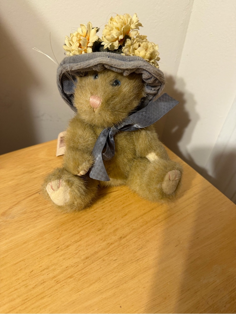 Vintage Boyds Bears “ "Rowena Prissypuss" with Blue Hat and Yellow Flowers